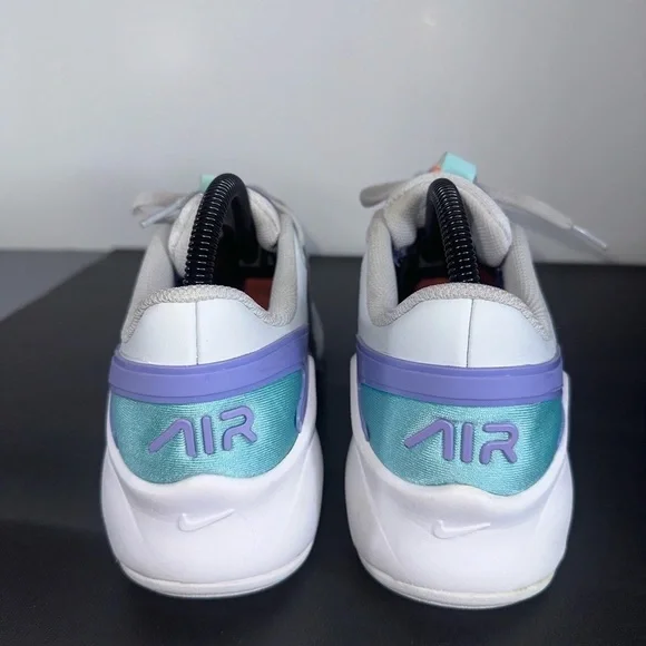 Nike Air Max Bolt Women’s Sneaker Dk Purple Dust/Light Thistle Size: 6Y - Picture 4 of 10